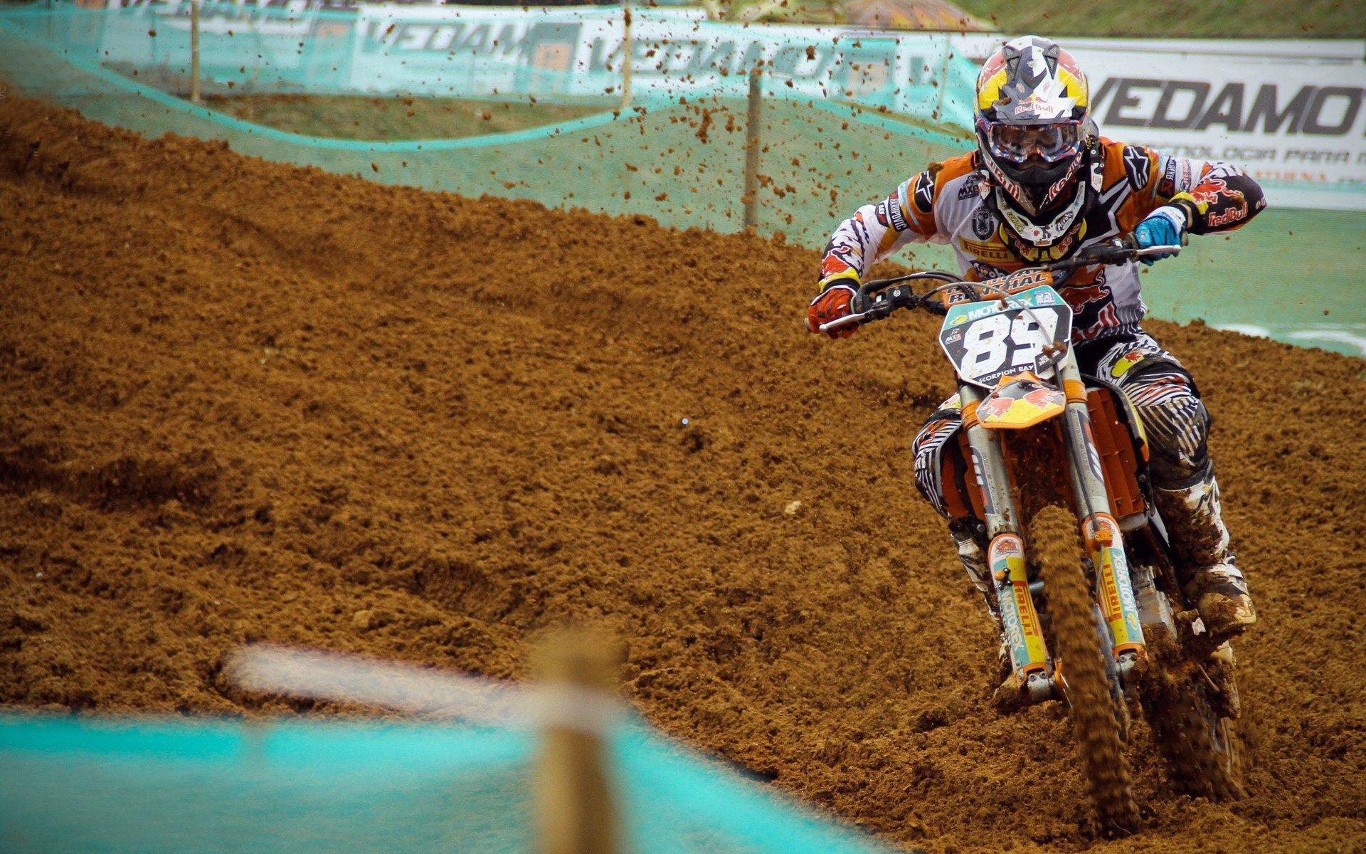 桑切斯对阵阿森纳，扑救三次却失误两次，门将表现成比赛转折点